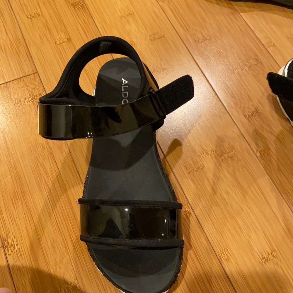 Platform sandals